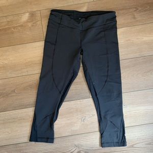 Lululemon Capri running leggings